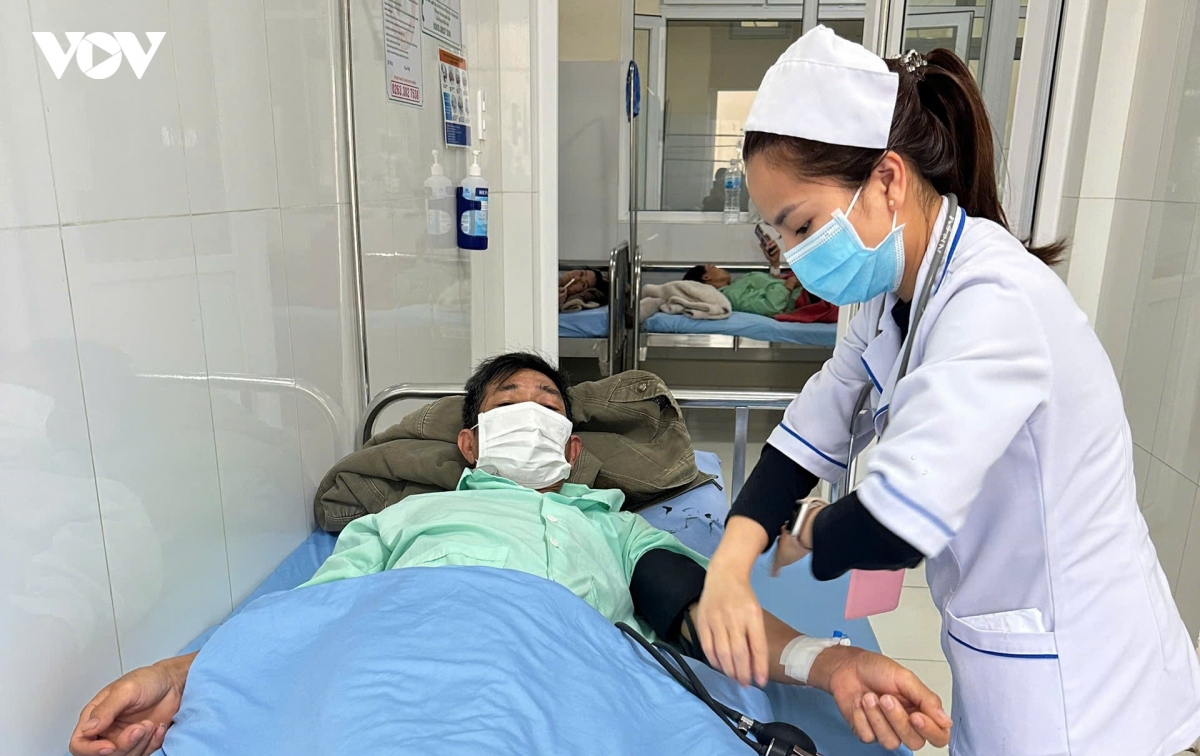 84 nguoi nhap vien nghi do an banh mi o lam Dong hinh anh 2