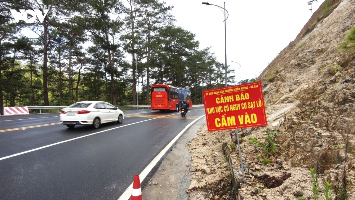 lam Dong bao tri ha tang giao thong ung pho thien tai mua mua lu hinh anh 1