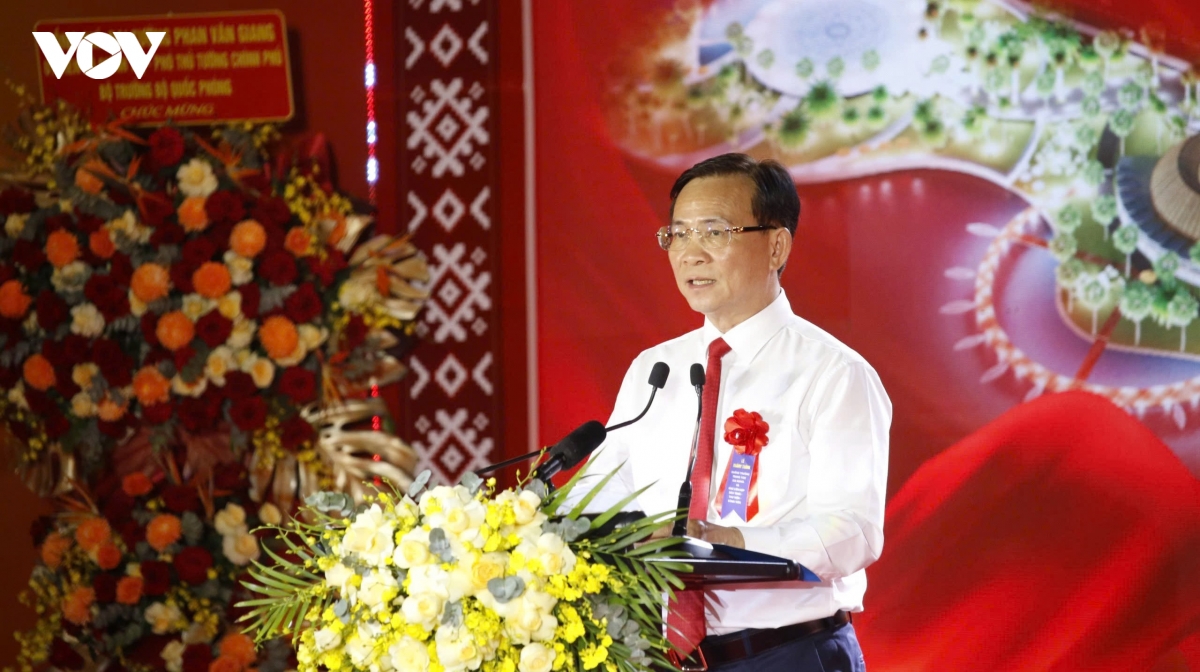 khanh thanh quang truong trung tam gia nghia, lam Dong hinh anh 4