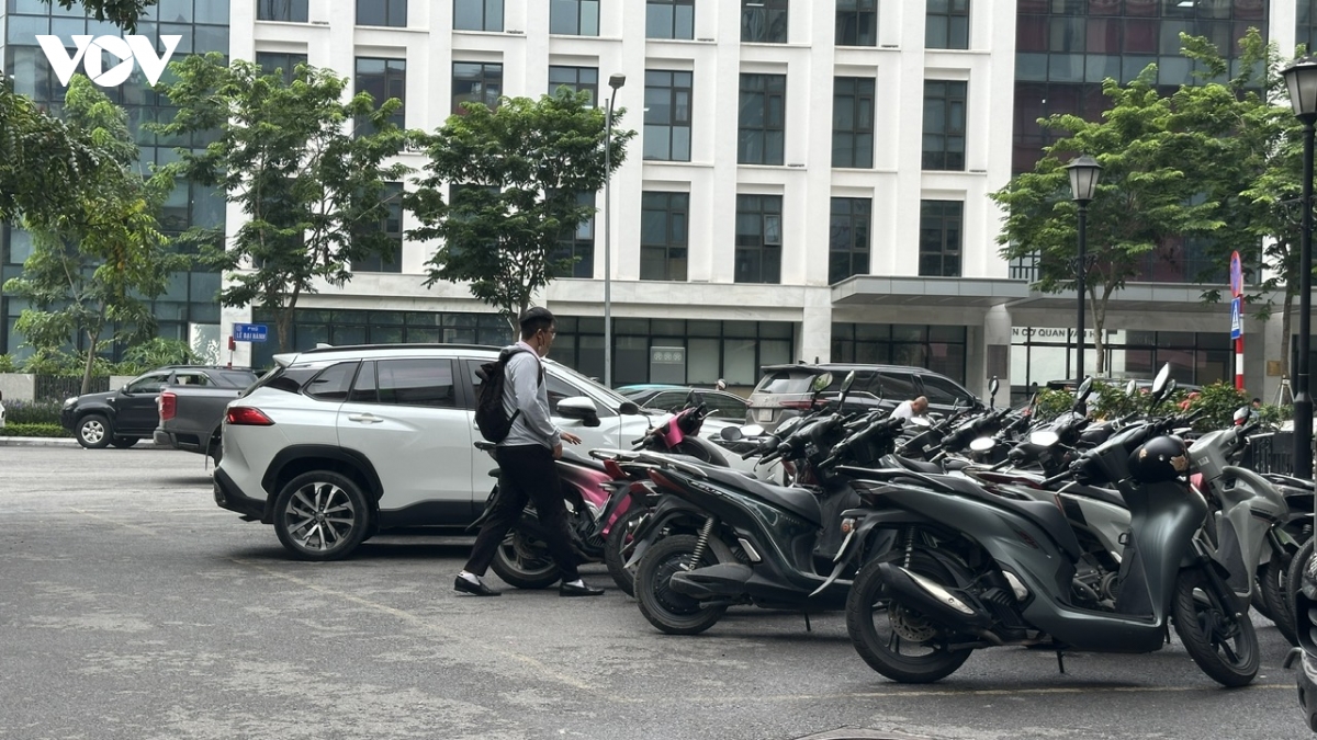 tai dien chiem long duong lam bai do xe tai nhieu tuyen pho ha noi hinh anh 8
