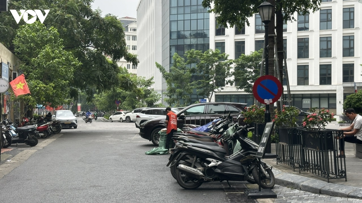 tai dien chiem long duong lam bai do xe tai nhieu tuyen pho ha noi hinh anh 7