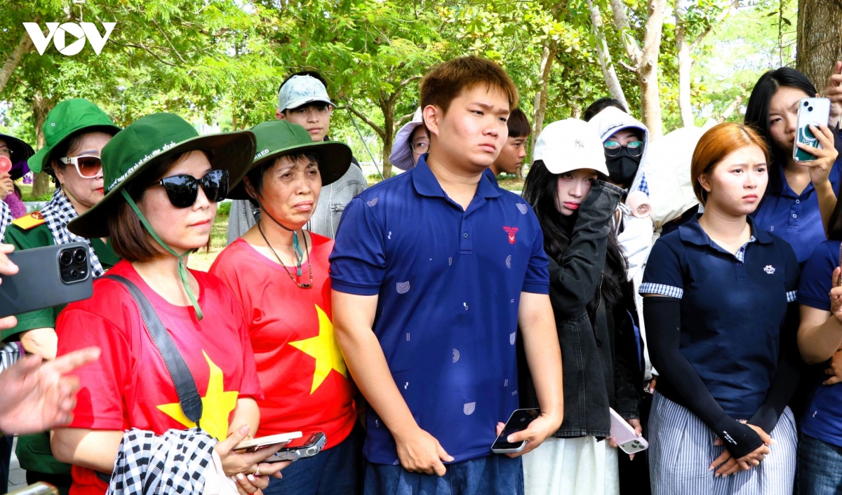 thang 7 ve voi thanh co quang tri hinh anh 4