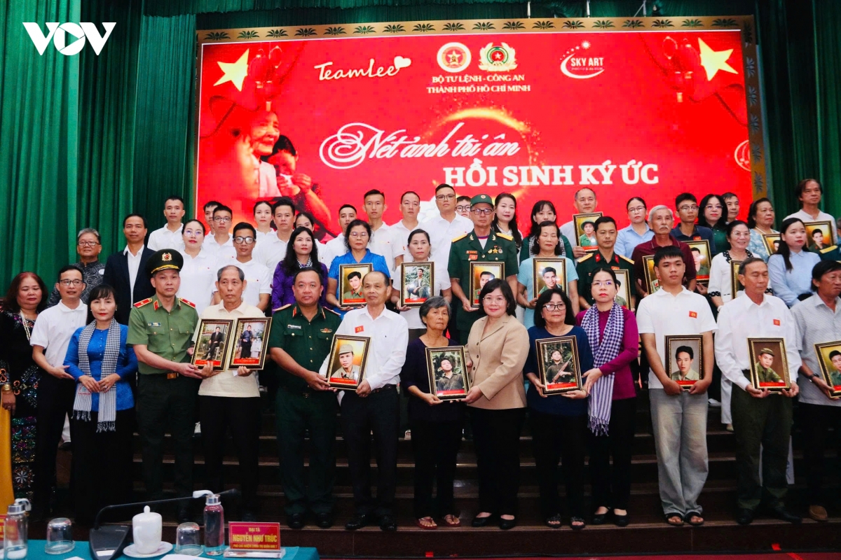  hon nua the ky moi duoc thay lai thanh xuan cua chong hinh anh 3