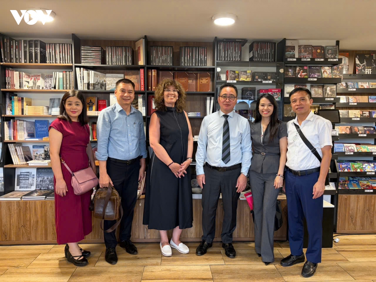 vov thuc day hop tac voi cac dai phat thanh - truyen hinh serbia, croatia hinh anh 2