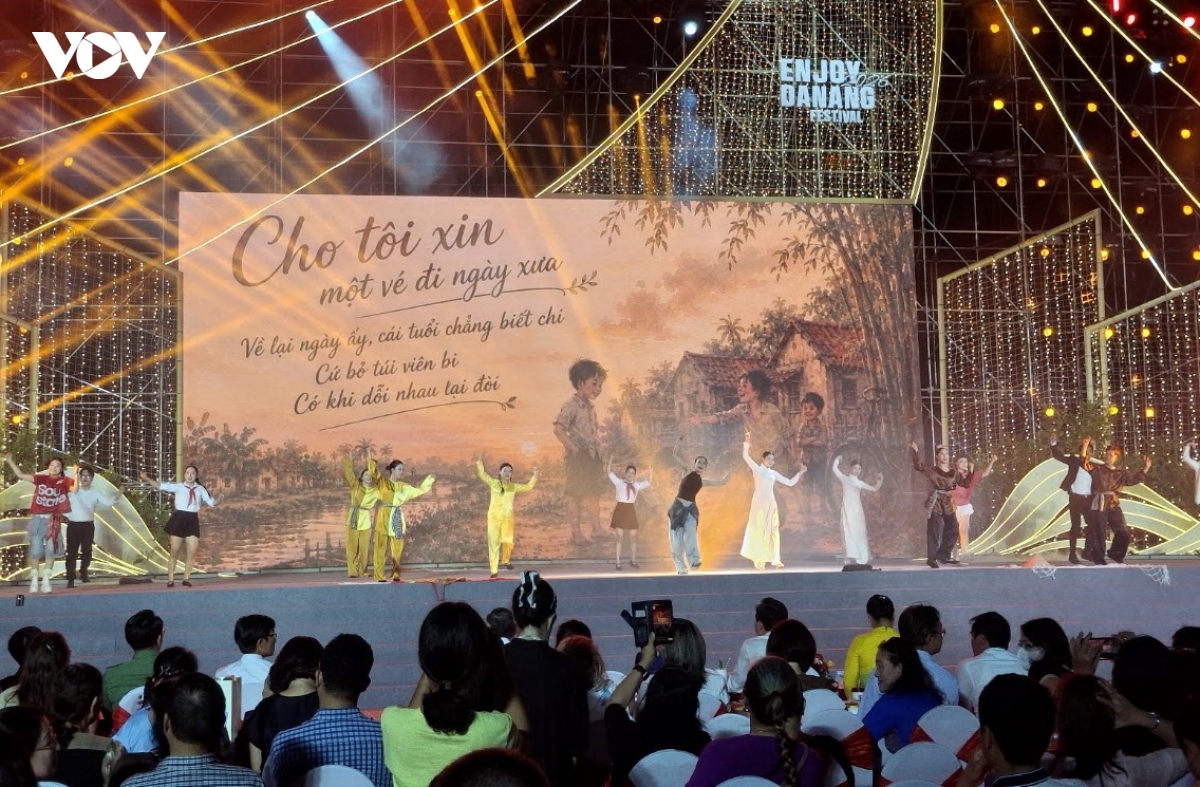 Da nang san khau hoa thuc canh bien my khe, ke chuyen van hoa xu quang hinh anh 2
