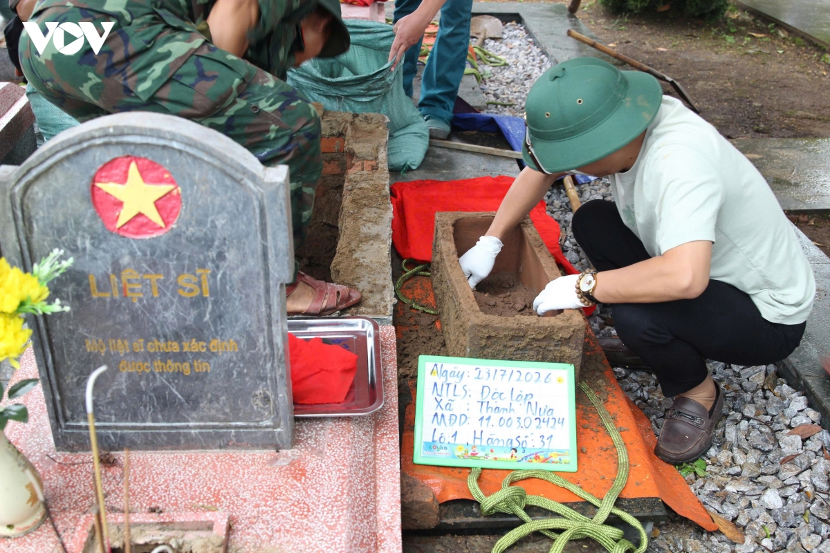 Dien bien lay mau adn tai nghia trang liet si lon nhat tinh hinh anh 1