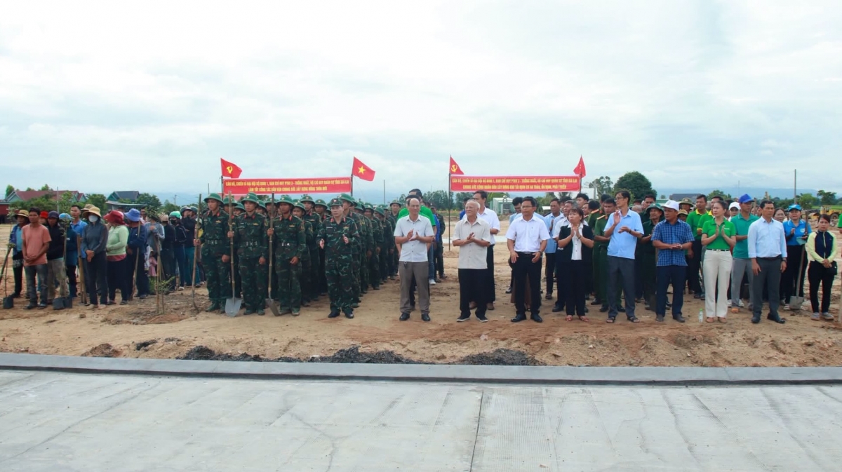 xay khu tai dinh cu hon 120 ty dong, giup nguoi dan vung lu ia hiao an cu hinh anh 2