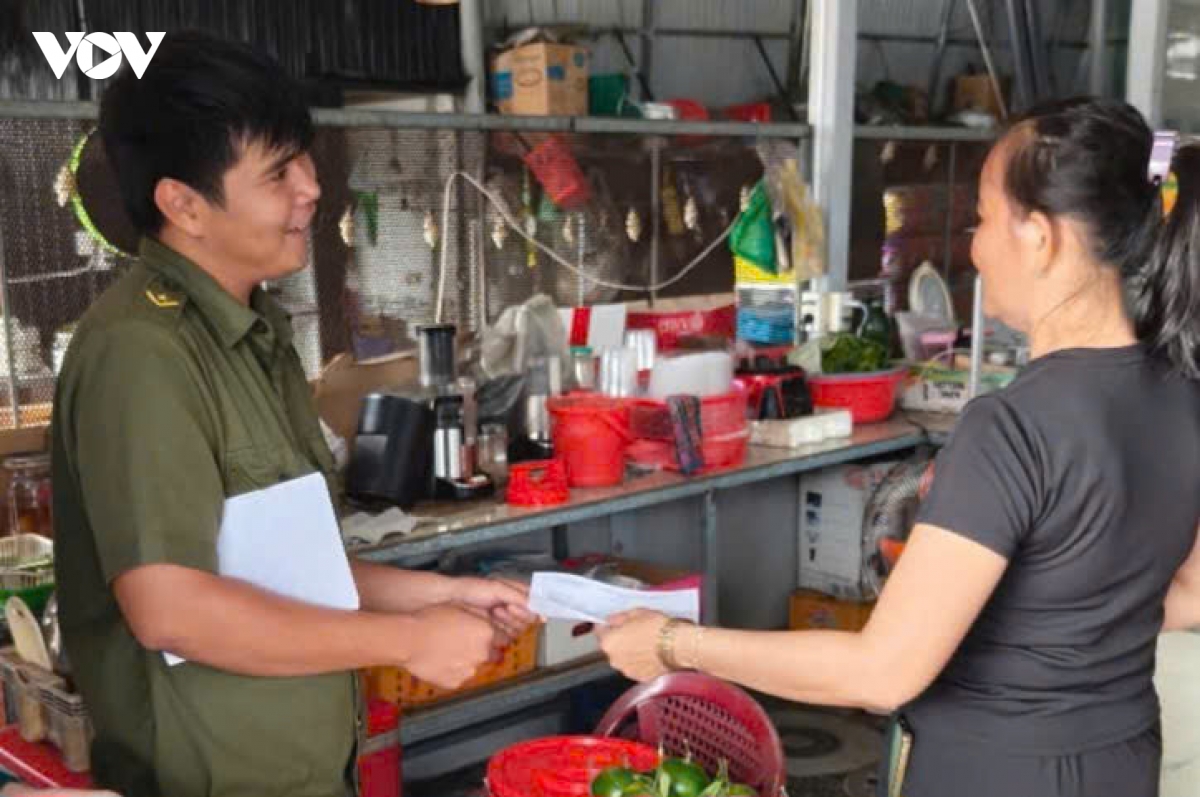 xa dao long son tang toc de som ve dich viec kham suc khoe toan dan hinh anh 2
