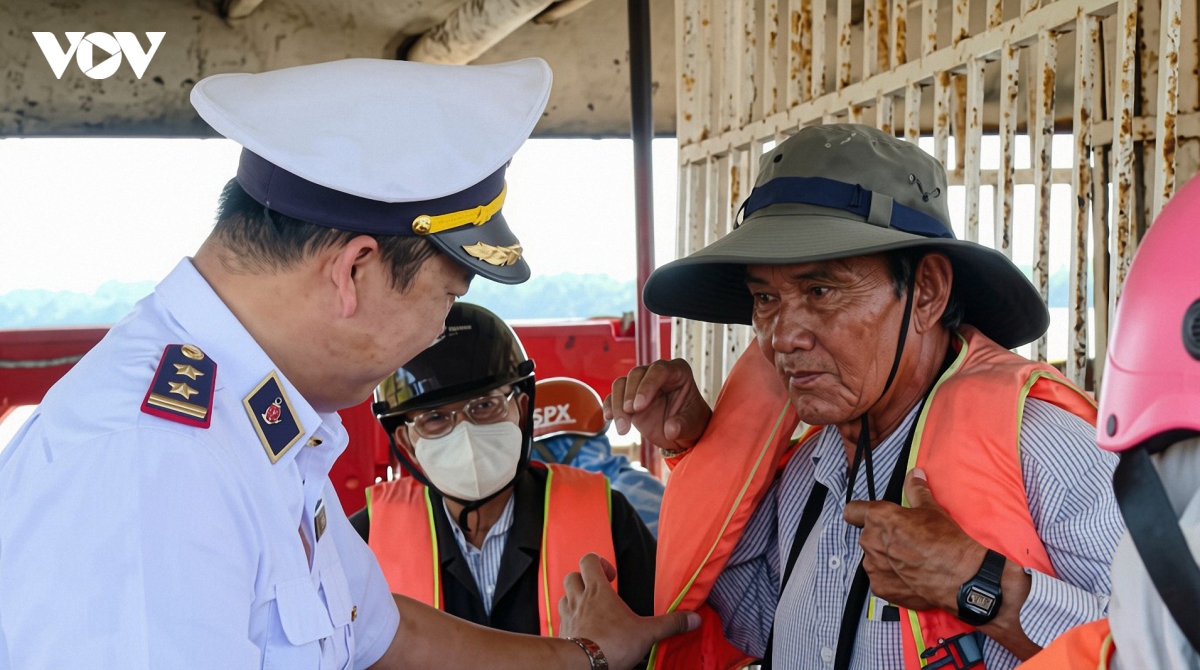 Dbscl siet an toan duong thuy mua mua bao, ngan ngua tai nan song nuoc hinh anh 1