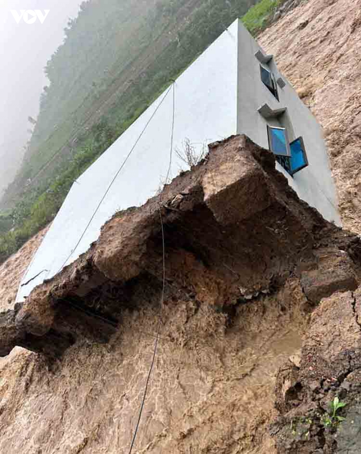lu quet xa bien gioi khong lao, lai chau thiet hai hon 1,3 ty dong hinh anh 2
