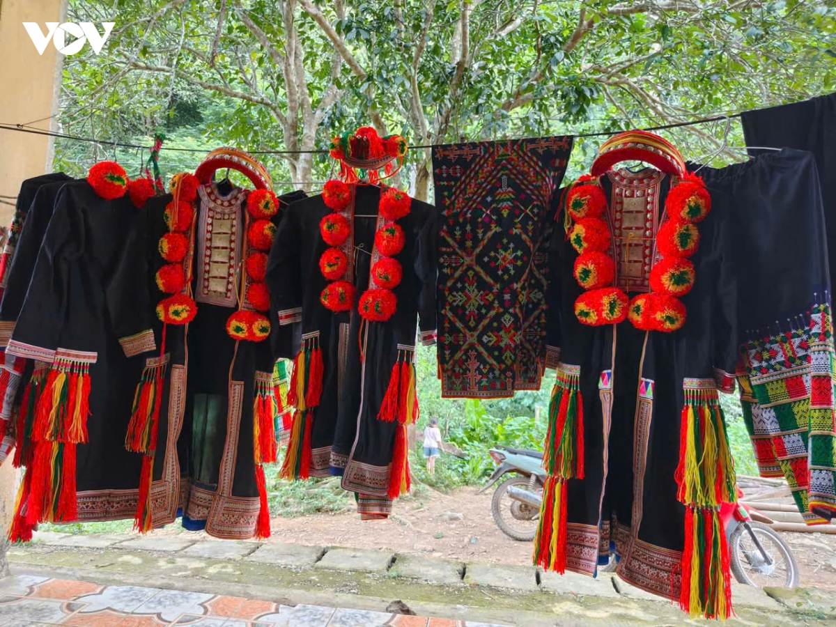 gin giu nghe theu truyen thong o ban dao yen thinh, tinh thai nguyen hinh anh 6
