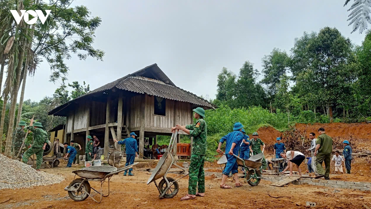 nghia tinh nguoi linh tren nhung mai am tri an hinh anh 2
