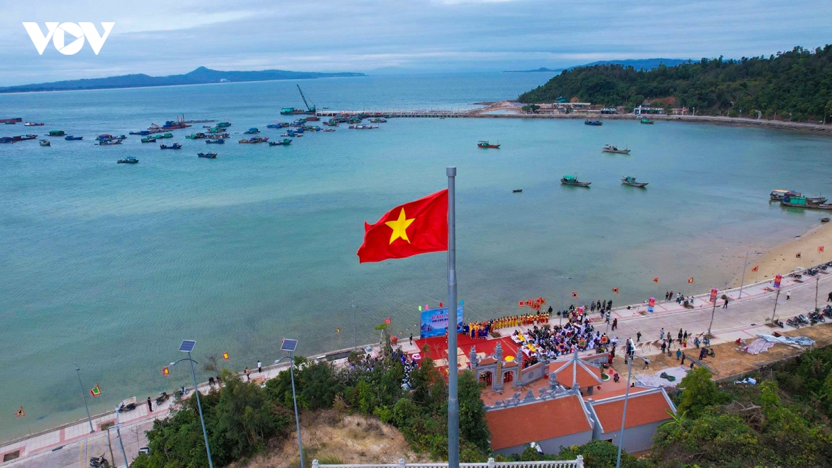 mo loi cho nuoi bien cong nghiep ben vung o Dac khu co to quang ninh hinh anh 1