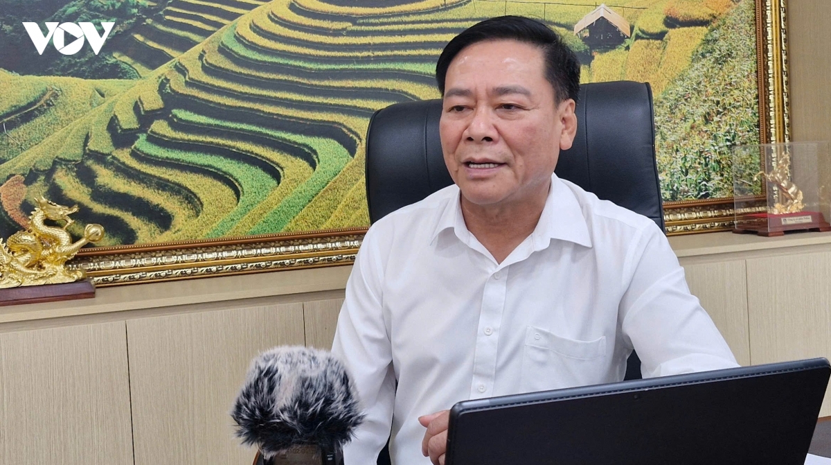 phu tho tao da vung chac, but toc tang truong hai con so hinh anh 2