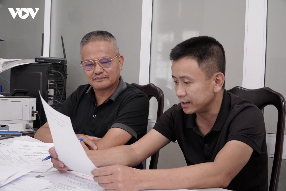 tim ten anh giua hang nghin mo liet si chua xac dinh duoc thong tin hinh anh 7