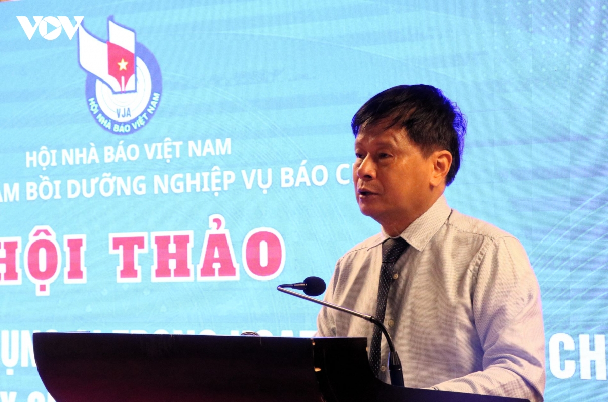 Ung dung ai trong bao chi can hanh lang phap ly va chuan muc dao duc hinh anh 3