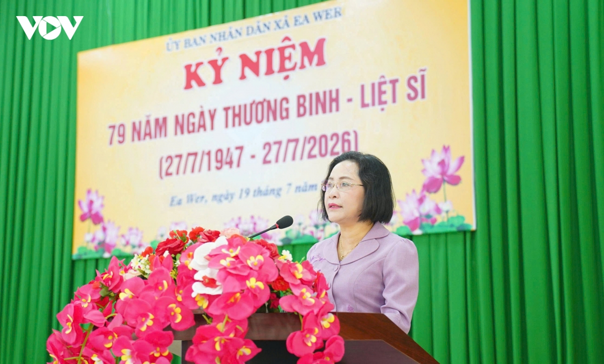 pho chu tich quoc hoi nguyen thi thanh tri an nguoi co cong tai Dak lak hinh anh 2