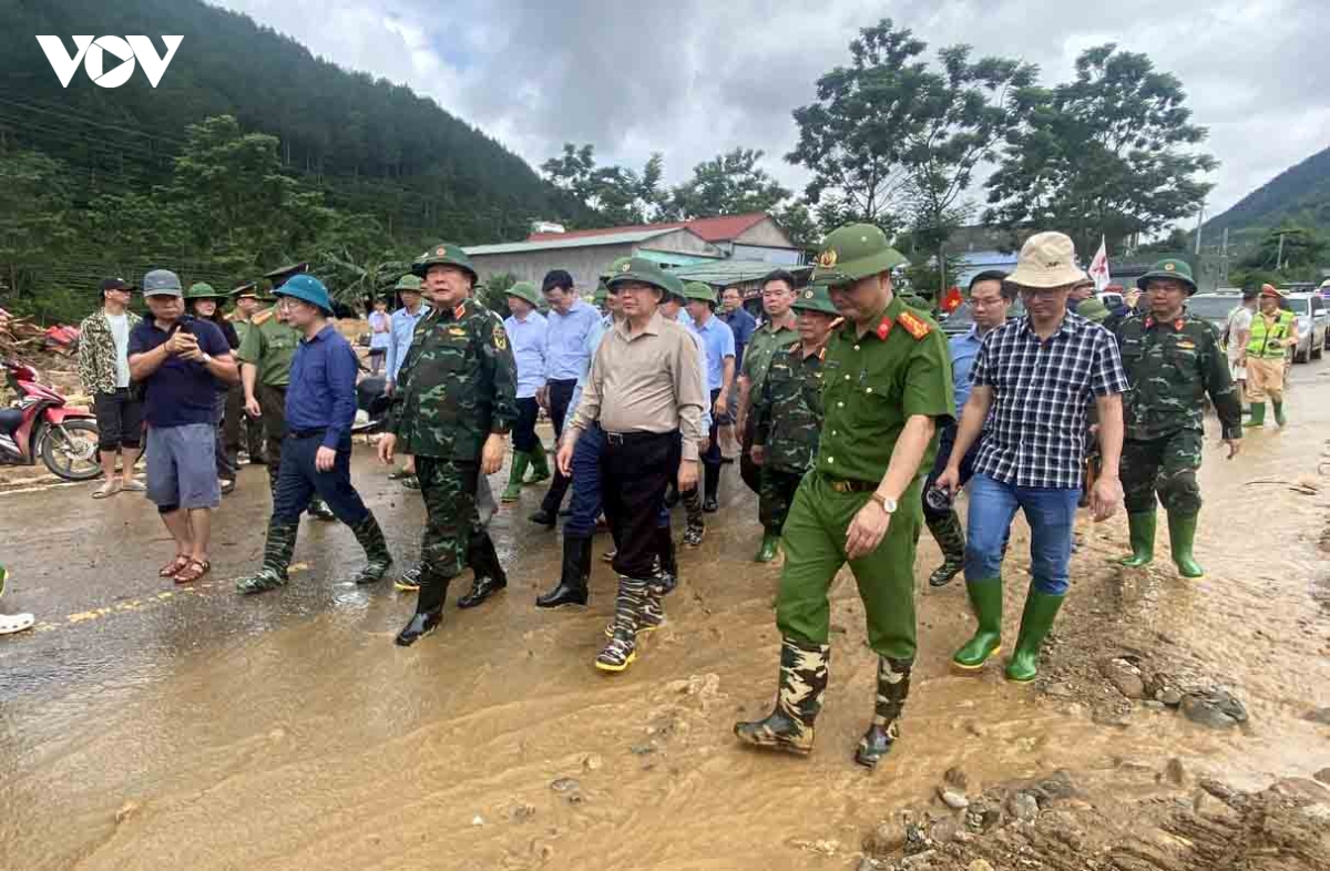 pho thu tuong kiem tra cong tac khac phuc hau qua lu quet tai muong than, lai chau hinh anh 1