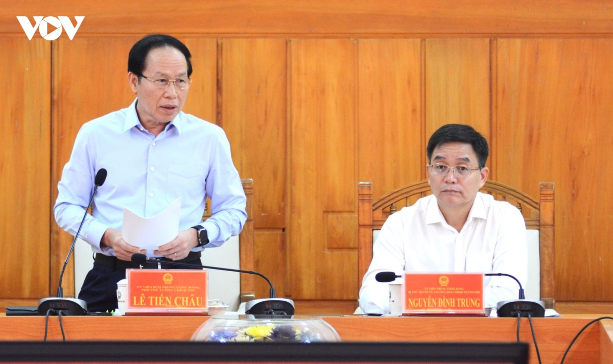 pho thu tuong le tien chau lam viec voi hue ve tang truong kinh te hinh anh 1