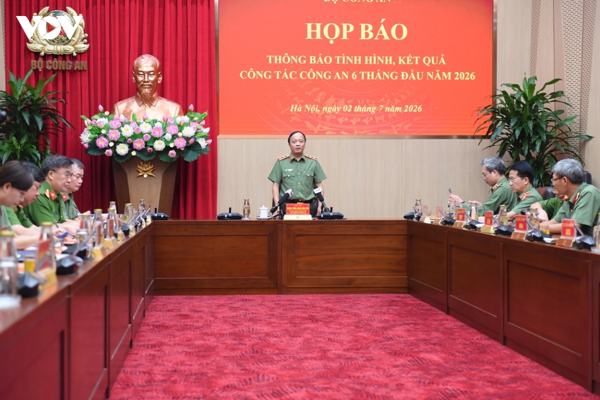 bo cong an thong tin vu 2 can bo bi khoi to lien quan truc loi nha o xa hoi hinh anh 1