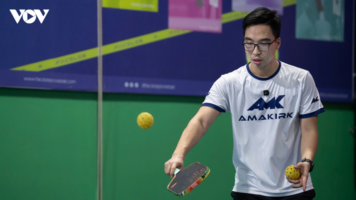 3 cách di chuyển từ cuối sân lên vạch bếp đơn giản và an toàn trong Pickleball