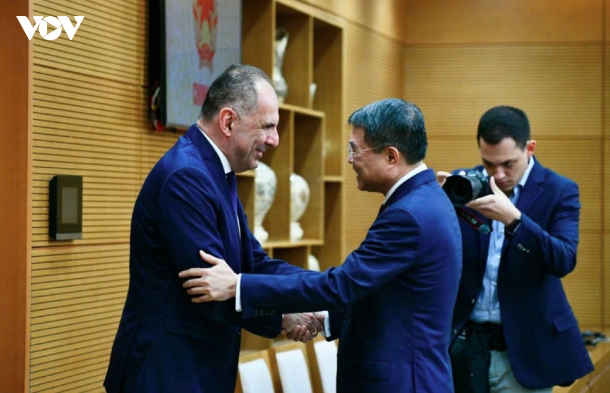 pm-hung-and-fm-of-greece.jpg