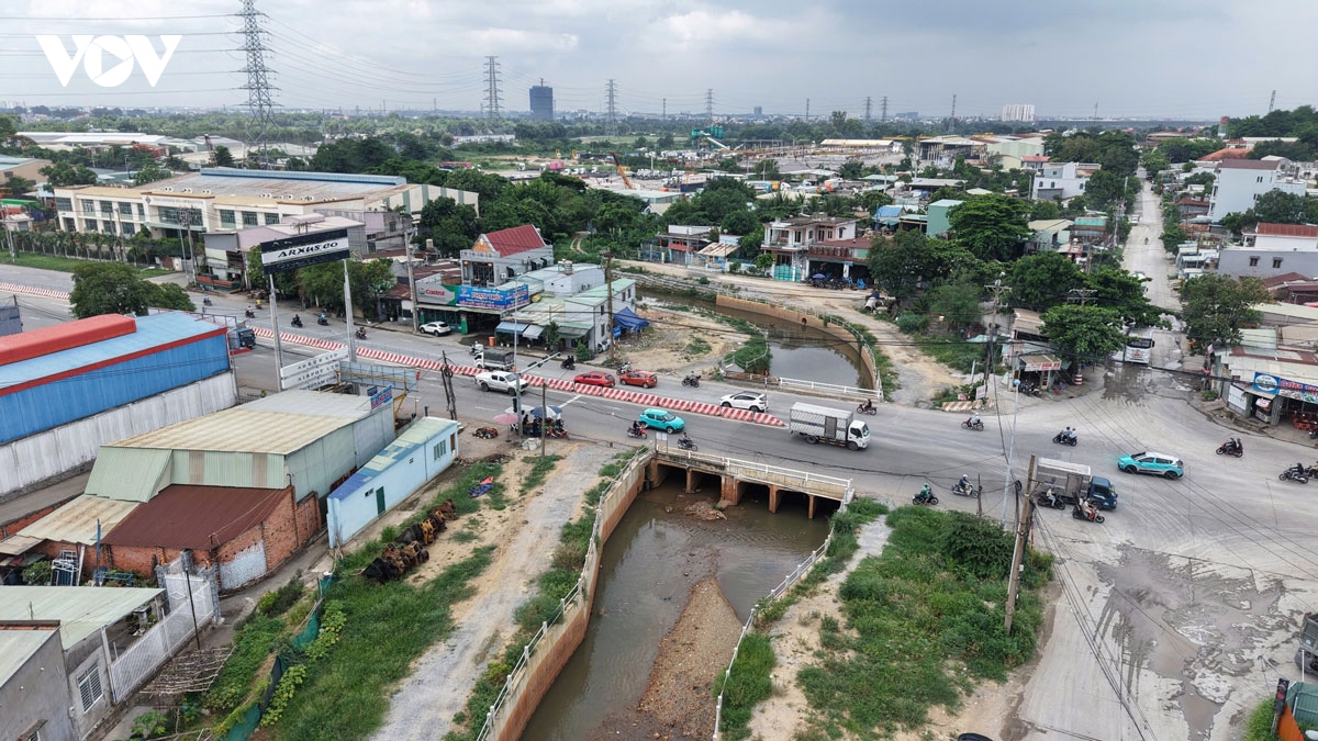 bo sat lo, suoi thanh tui chua nuoc tai du an chong ngap dut khuc vung giap ranh hinh anh 8