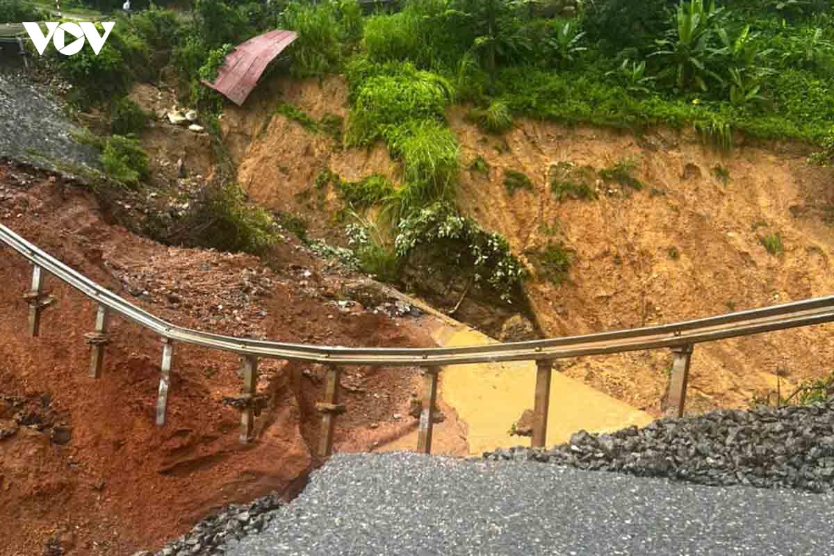 sat lo quoc lo 12 o lai chau, du kien thong tuyen mat nhieu thoi gian hinh anh 2