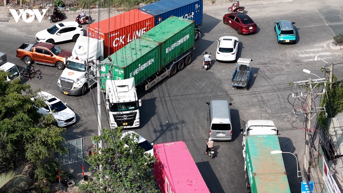 di doi cang khoi noi do tai cau truc khong gian logistics tp.hcm hinh anh 3