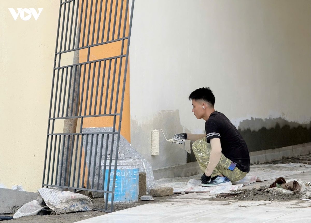 hoan thien truong hoc vung bien, san sang don nam hoc moi hinh anh 10