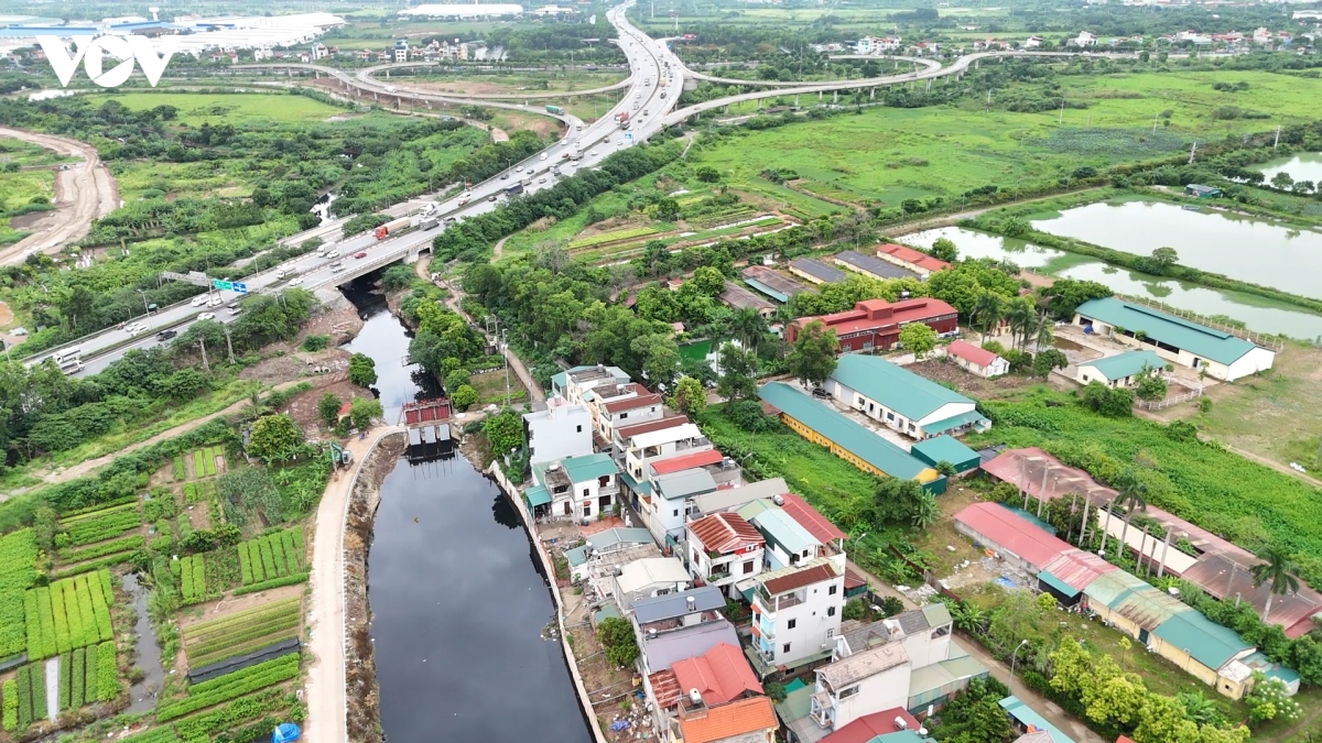 toan canh song cau bay dai 12,9 km o nhiem nang sap duoc giai cuu hinh anh 10