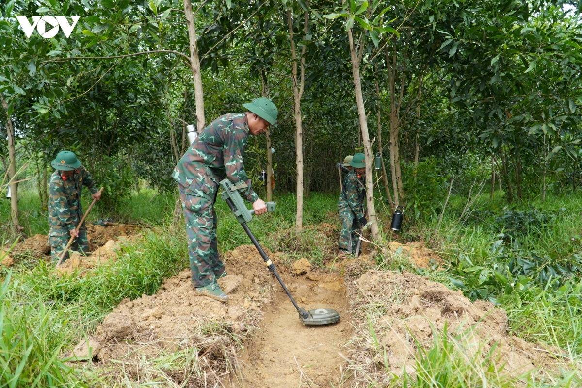 khoang 60 hai cot liet si chua duoc tim thay tai khu vuc cau nhi, quang tri hinh anh 4
