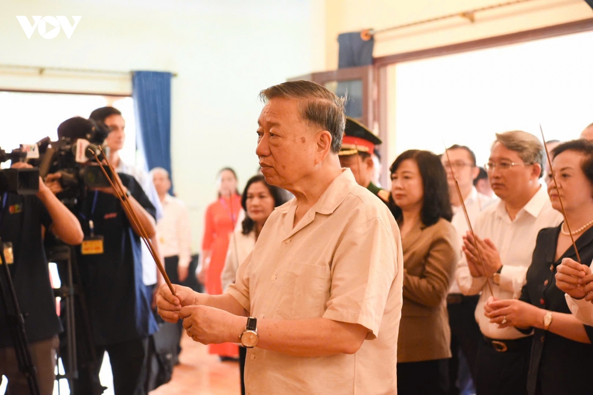 tong bi thu, chu tich nuoc Dat nuoc phat trien, nguoi co cong va gia dinh phai duoc cham lo tot hon hinh anh 6