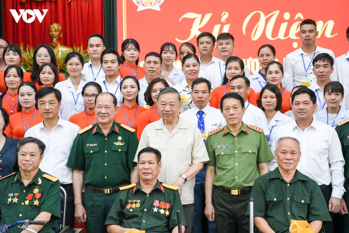tong bi thu, chu tich nuoc Dat nuoc phat trien, nguoi co cong va gia dinh phai duoc cham lo tot hon hinh anh 5