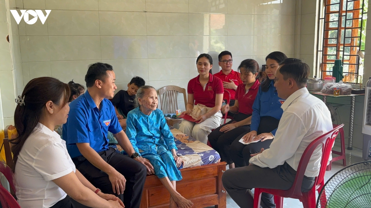 bua com dac biet ben cac me viet nam anh hung dip 27 7 hinh anh 5