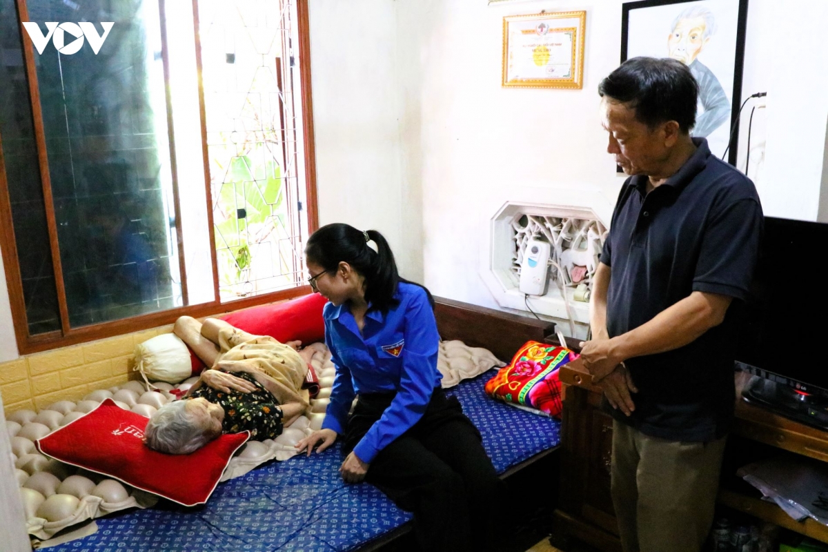 bua com dac biet ben cac me viet nam anh hung dip 27 7 hinh anh 3