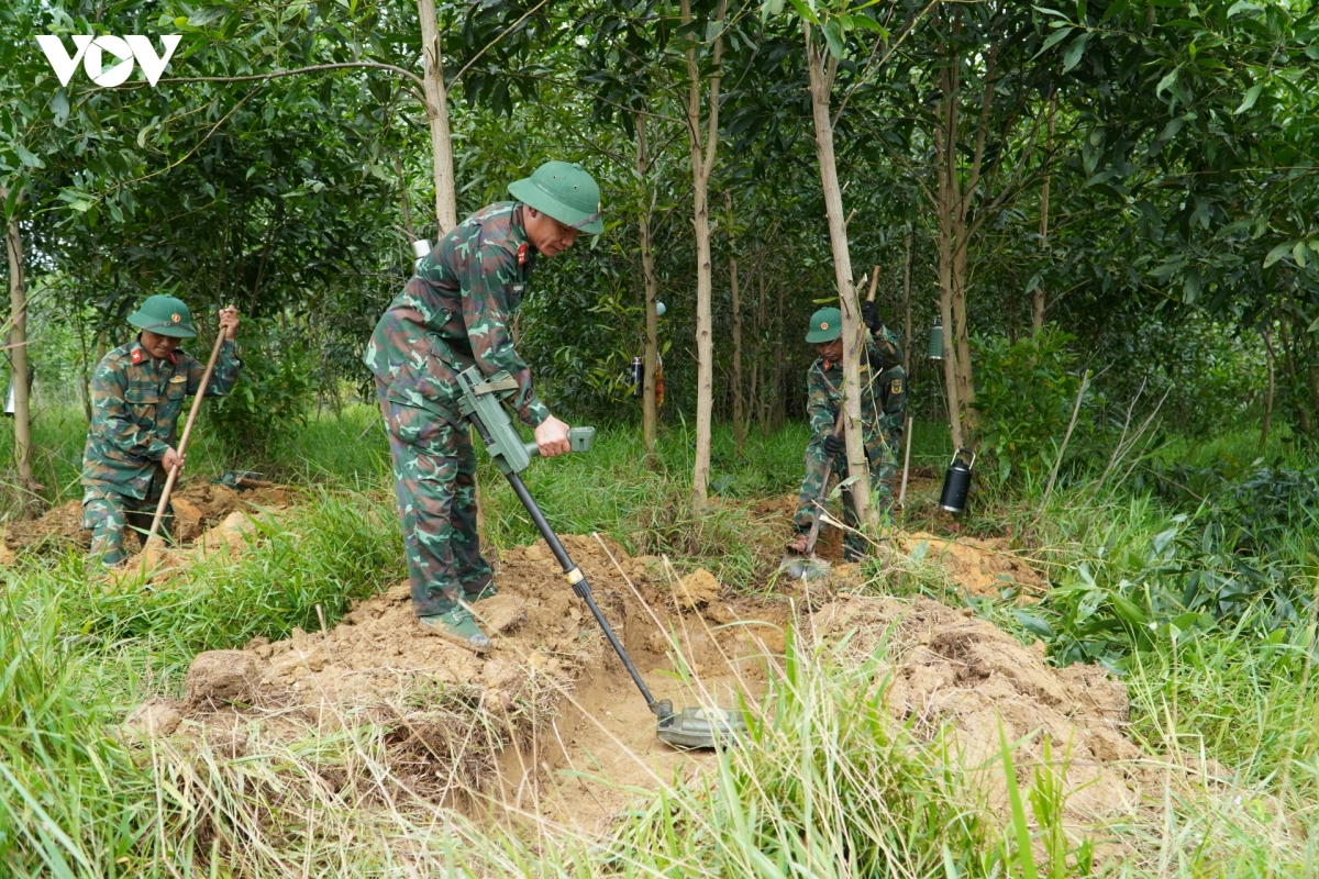 ky 1 theo chan nguoi linh di tim dong doi hinh anh 4