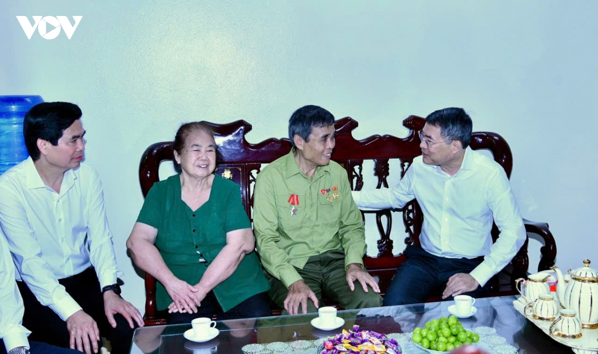 thu tuong dang huong, tuong niem cac anh hung liet si o lang son hinh anh 4
