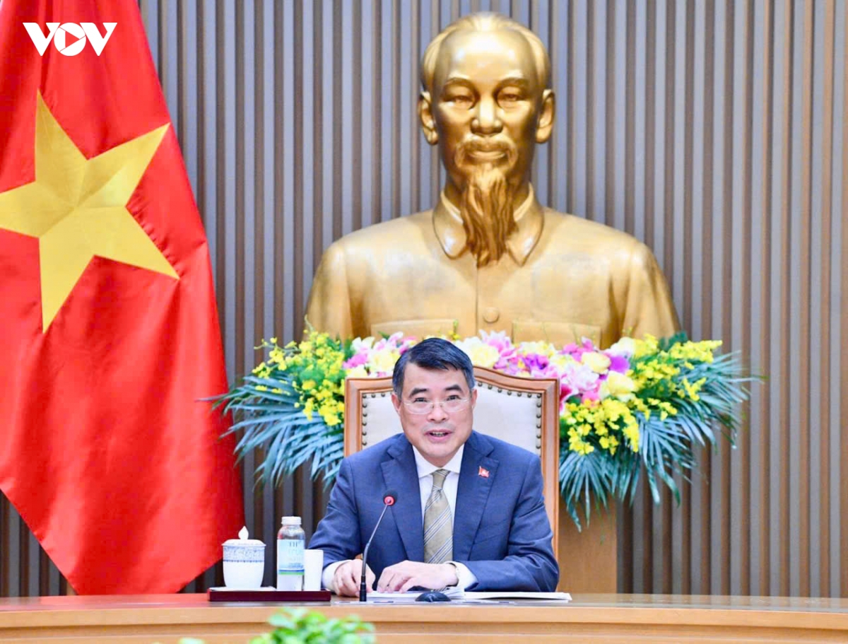 thu tuong le minh hung dien dam voi thu tuong canada mark carney hinh anh 1