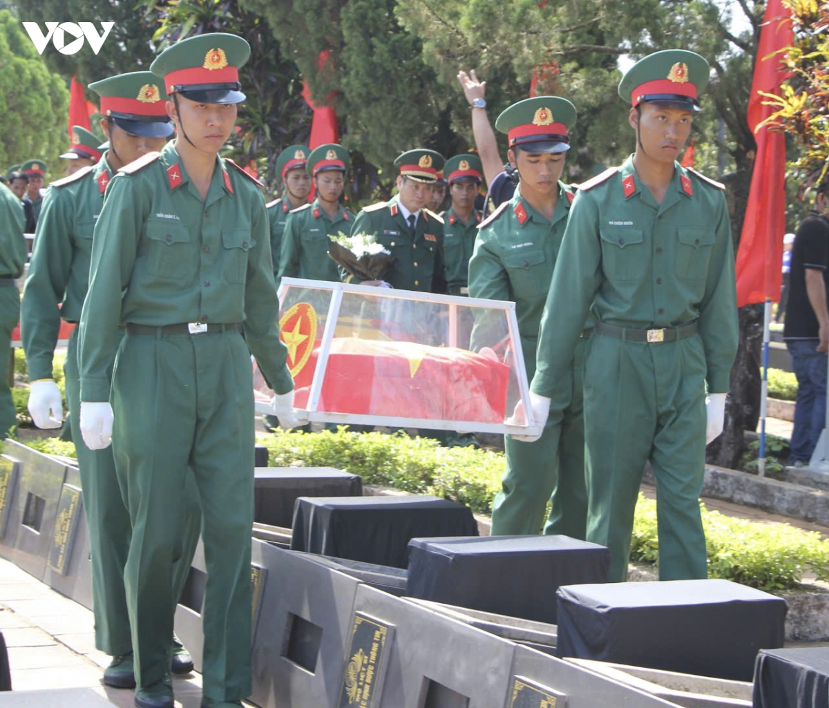 gia lai tang toc tim kiem, xac dinh danh tinh liet si hinh anh 2