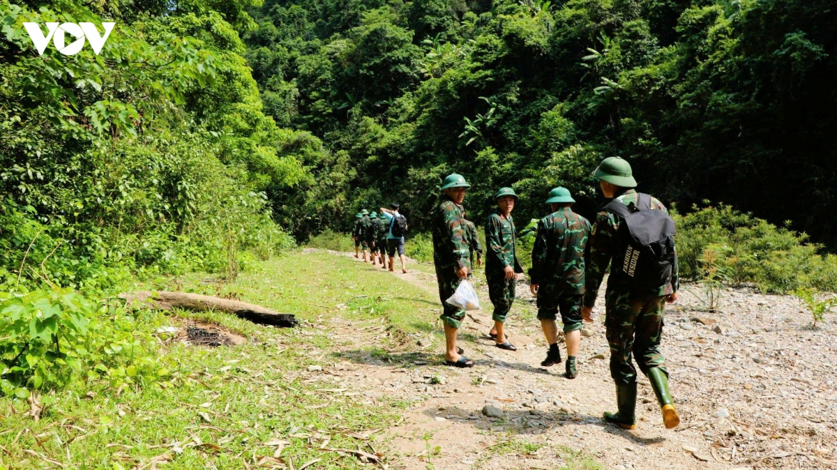 ky 1 theo chan nguoi linh di tim dong doi hinh anh 5