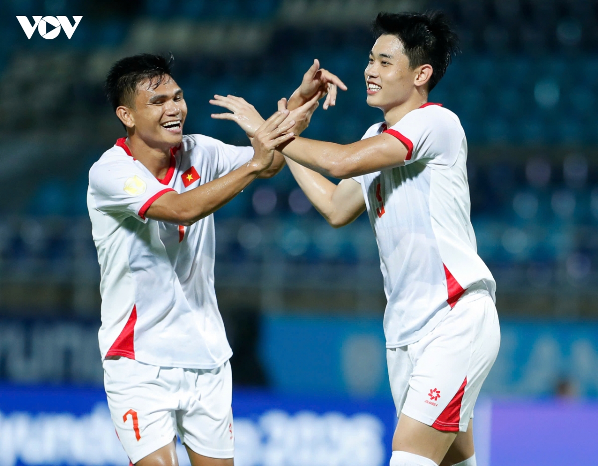 truc tiep timor leste 0-7 viet nam Dinh bac ghi hattrick ban thang hinh anh 2