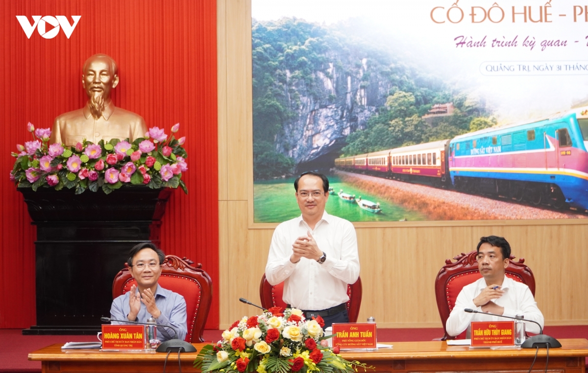 sap co doi tau ket noi du lich co do hue - phong nha hinh anh 1