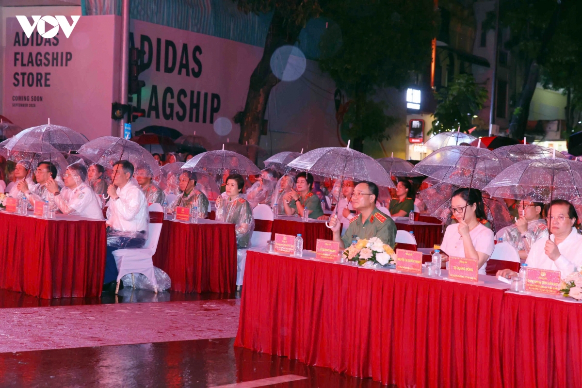 bo cong an khai mac chuoi su kien to quoc binh yen tai thu do ha noi hinh anh 4