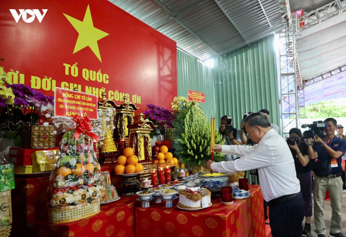 tong bi thu, chu tich nuoc Dang, nha nuoc khong bao gio quen nhung nguoi da hy sinh vi dat nuoc hinh anh 1