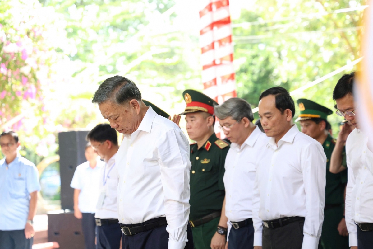 tong bi thu, chu tich nuoc Dang, nha nuoc khong bao gio quen nhung nguoi da hy sinh vi dat nuoc hinh anh 5