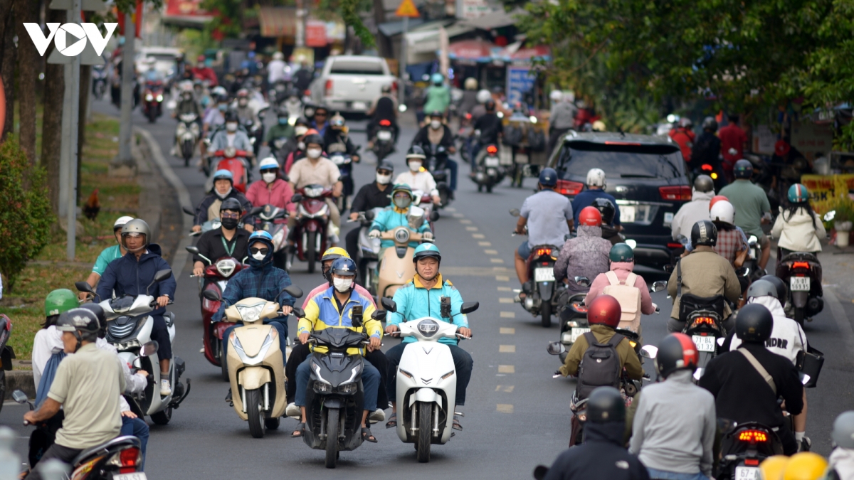 TP.HCM yêu cầu cán bộ công chức phải tiên phong đi đầu chuyển đổi giao thông xanh