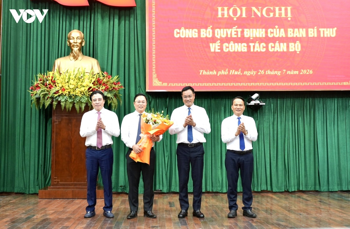 Ong le tri thanh duoc dieu dong giu chuc pho bi thu thanh uy hue hinh anh 3