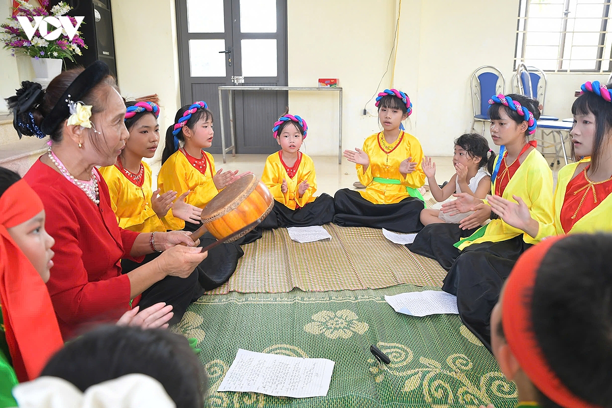 nghe thuat hat trong quan phuc lam nhip trong quan giu lua hon que bac bo hinh anh 16