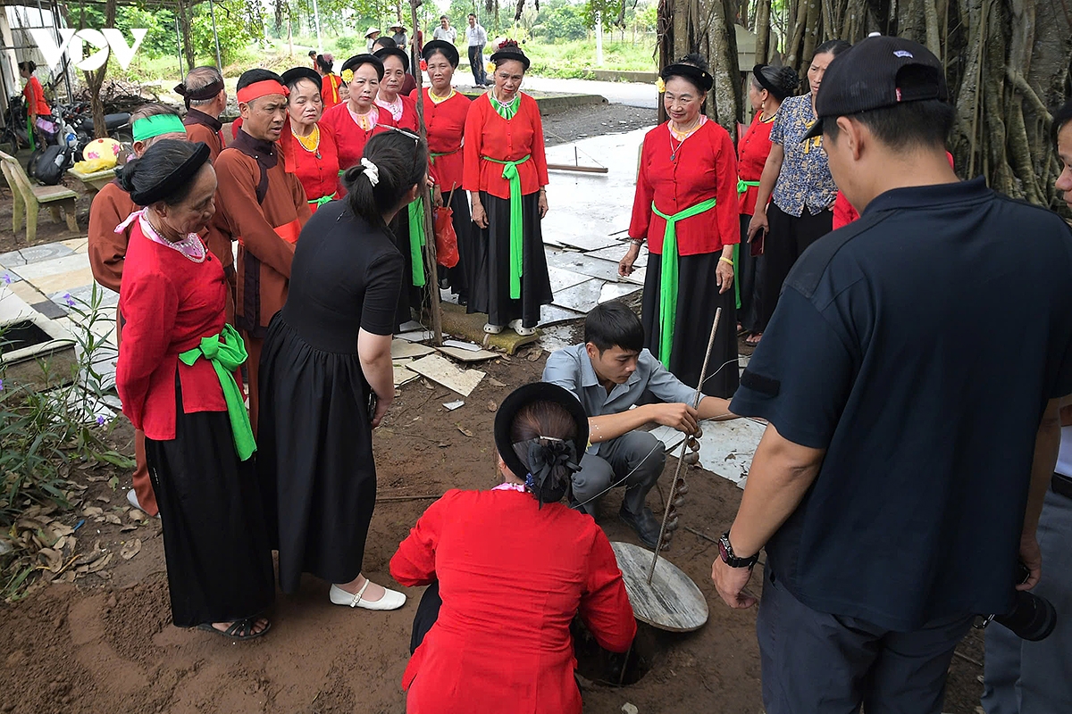 nghe thuat hat trong quan phuc lam nhip trong quan giu lua hon que bac bo hinh anh 4